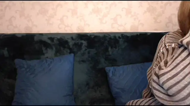 Snapshot of EnigmaSee chatting on February 14, 2025, 8:31 am EnigmaSee online show from February 14, 2025, 8:31 am