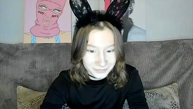 Snapshot of EnigmaSee chatting on February 18, 2025, 1:21 am EnigmaSee online show from February 18, 2025, 1:21 am