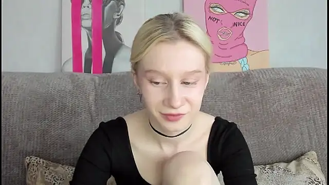 EnigmaSee online show from November 9, 2025, 2:26 am