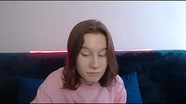 Snapshot of EnigmaSee chatting on February 1, 2025, 6:00 am EnigmaSee online show from February 1, 2025, 6:00 am