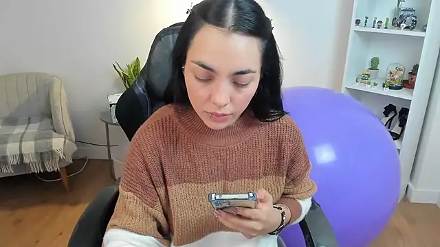  BellaEvans  online show from January 9, 2026, 5:36 am