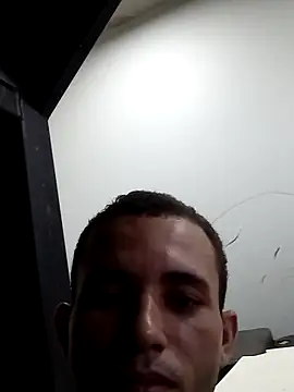 Snapshot of jhonmenas14 chatting on December 17, 2025, 10:42 am jhonmenas14 online show from December 17, 2025, 10:42 am