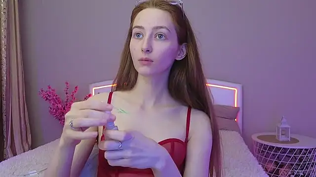 MichaDenver online show from November 18, 2025, 3:04 pm