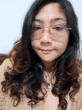 Snapshot of Mia_Ruiz chatting on December 18, 2025, 3:11 am Mia Ruiz online show from December 18, 2025, 3:11 am