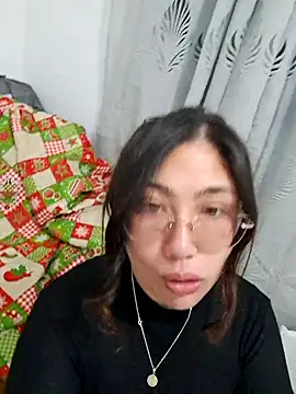 Snapshot of Mia_Ruiz chatting on October 25, 2025, 2:11 am Mia Ruiz online show from October 25, 2025, 2:11 am