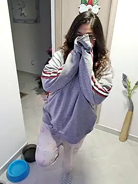 Snapshot of Mia_Ruiz chatting on December 4, 2025, 3:16 am Mia Ruiz online show from December 4, 2025, 3:16 am