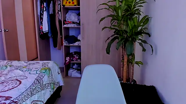 Snapshot of aldrinwhite chatting on November 30, 2025, 2:51 pm aldrinwhite online show from November 30, 2025, 2:51 pm