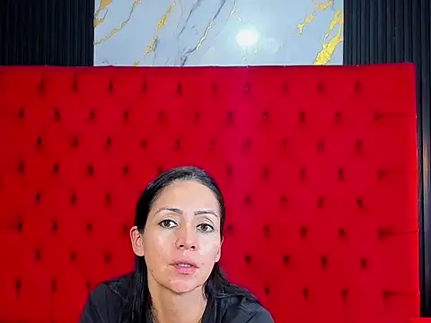 Snapshot of KateTompson_ chatting on June 7, 2026, 7:30 pm KateTompson online show from June 7, 2026, 7:30 pm