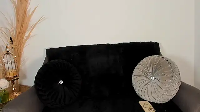 Chrishell  online show from January 17, 2026, 5:22 am