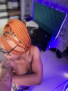 Snapshot of Melany_Williams chatting on December 2, 2025, 1:02 pm Melany Williams online show from December 2, 2025, 1:02 pm