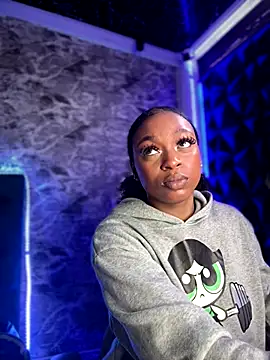 Snapshot of Melany_Williams chatting on November 17, 2025, 1:15 pm Melany Williams online show from November 17, 2025, 1:15 pm