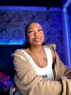 Snapshot of Melany_Williams chatting on November 19, 2025, 1:11 pm Melany Williams online show from November 19, 2025, 1:11 pm