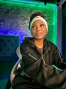 Snapshot of Melany_Williams chatting on October 25, 2025, 12:50 pm Melany Williams online show from October 25, 2025, 12:50 pm