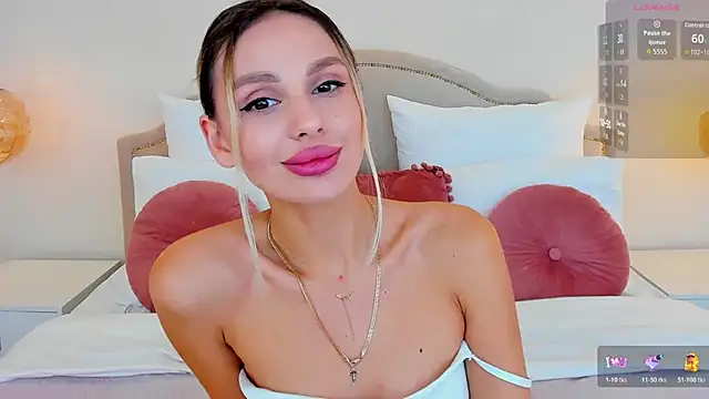 MissLoou online show from November 7, 2025, 6:18 am