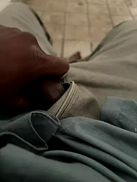 Snapshot of A-mira chatting on September 23, 2025, 10:11 am A-mira online show from September 23, 2025, 10:11 am