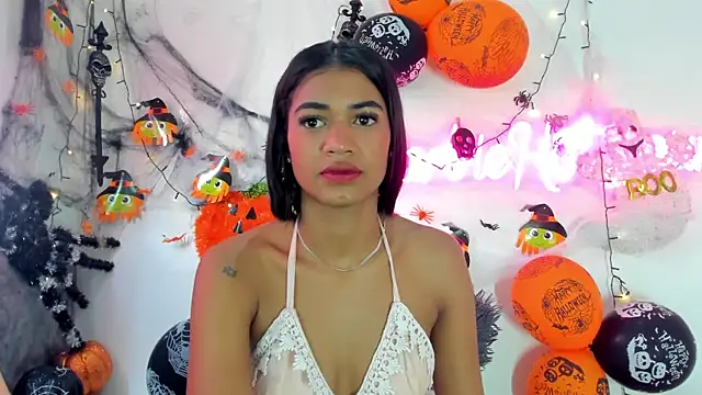 Snapshot of BarbieHotLaura chatting on October 26, 2025, 4:07 pm BarbieHotLaura online show from October 26, 2025, 4:07 pm