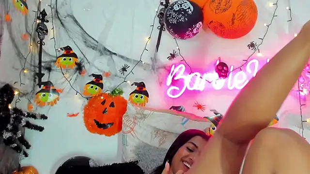 Snapshot of BarbieHotLaura chatting on October 23, 2025, 3:49 am BarbieHotLaura online show from October 23, 2025, 3:49 am