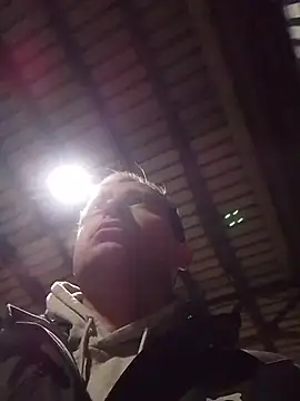 Snapshot of openlegsforyou chatting on December 23, 2025, 3:39 am openlegsforyou online show from December 23, 2025, 3:39 am