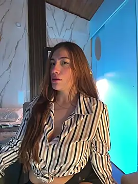 Snapshot of emmily_d chatting on June 24, 2026, 6:50 pm emmily d online show from June 24, 2026, 6:50 pm