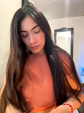 Snapshot of emmily_d chatting on October 4, 2025, 9:49 pm emmily d online show from October 4, 2025, 9:49 pm