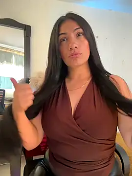 Snapshot of emmily_d chatting on November 14, 2025, 6:55 pm emmily d online show from November 14, 2025, 6:55 pm