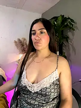 Snapshot of emmily_d chatting on September 17, 2025, 7:05 pm emmily d online show from September 17, 2025, 7:05 pm