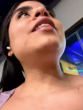 penelopesexx online show from November 10, 2025, 7:08 pm