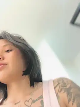 LorenRosse online show from March 19, 2026, 11:16 pm