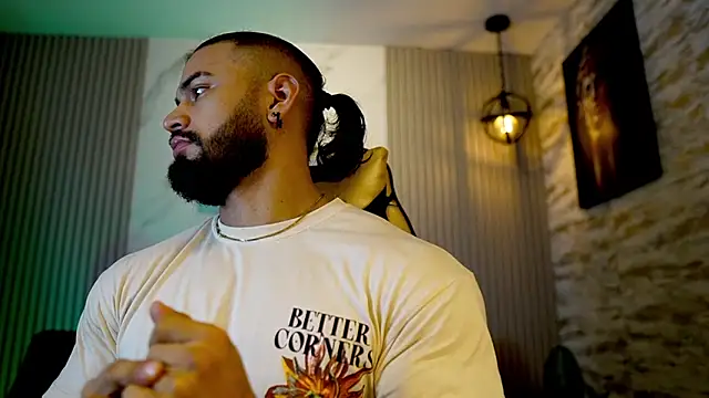 Snapshot of jaxon_colton chatting on December 18, 2025, 11:30 pm jaxon colton online show from December 18, 2025, 11:30 pm