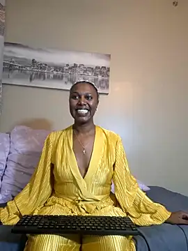 YourDreamLady22 online show from March 18, 2025, 9:01 am