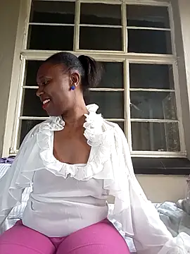 YourDreamLady22 online show from November 14, 2025, 10:19 am