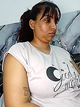 Snapshot of GORGEOUSLIPS chatting on November 28, 2025, 5:35 pm GORGEOUSLIPS online show from November 28, 2025, 5:35 pm