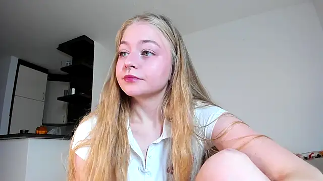 Snapshot of MiaMews chatting on October 30, 2025, 12:58 pm MiaMews online show from October 30, 2025, 12:58 pm