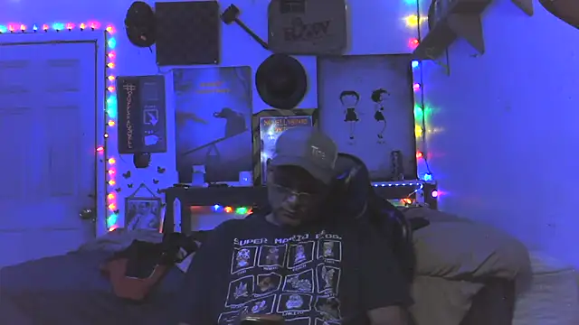 Snapshot of Buffshagswell chatting on May 19, 2026, 9:11 pm Buffshagswell online show from May 19, 2026, 9:11 pm