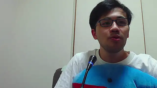 ryusei18570 online show from September 10, 2025, 1:54 pm