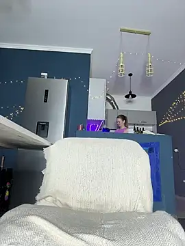 NickiLike online show from November 9, 2025, 4:33 pm