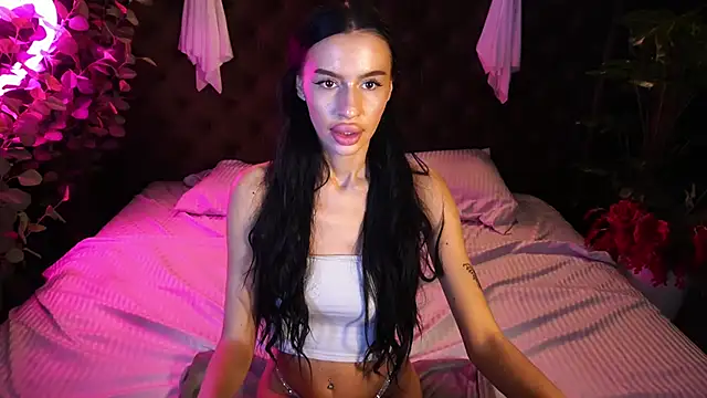 Snapshot of Snow_WhiteeeX chatting on October 27, 2025, 6:36 am Snow WhiteeeX online show from October 27, 2025, 6:36 am