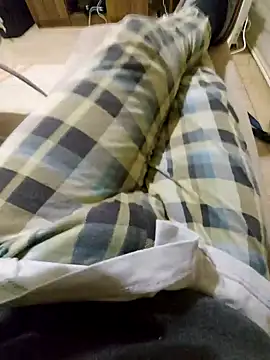 Snapshot of reelciii21 chatting on February 6, 2025, 9:49 pm reelciii21 online show from February 6, 2025, 9:49 pm