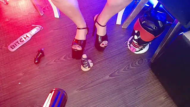 Snapshot of IvanaFetish chatting on March 13, 2025, 3:33 am IvanaFetish online show from March 13, 2025, 3:33 am