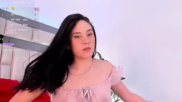  ISABELLA HOT  online show from September 25, 2025, 12:11 pm