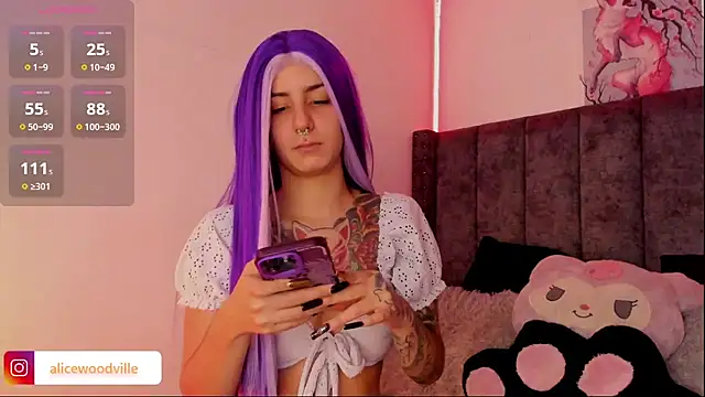 Snapshot of Alice_woodville chatting on February 16, 2025, 2:32 pm Alice woodville online show from February 16, 2025, 2:32 pm