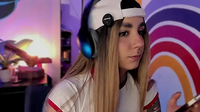 Snapshot of Alice_woodville chatting on September 11, 2025, 8:53 pm Alice woodville online show from September 11, 2025, 8:53 pm