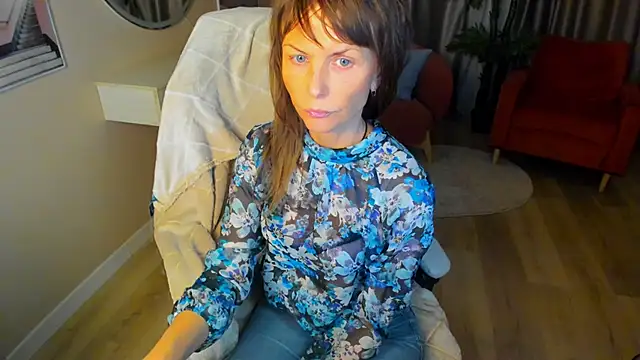 Elizabe th online show from February 6, 2025, 10:21 pm