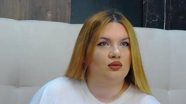 MelanieBrownn online show from November 12, 2025, 3:49 pm