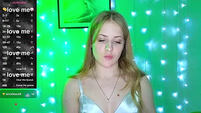 Snapshot of PureAlisMiracle chatting on February 10, 2025, 11:13 pm PureAlisMiracle online show from February 10, 2025, 11:13 pm