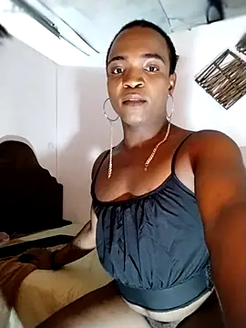 Snapshot of RoyalQueenxx chatting on February 13, 2025, 8:34 pm RoyalQueenxx online show from February 13, 2025, 8:34 pm
