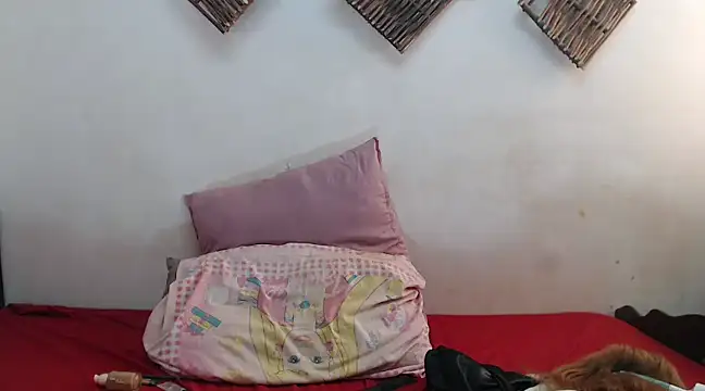 Snapshot of RoyalQueenxx chatting on March 6, 2025, 5:24 am RoyalQueenxx online show from March 6, 2025, 5:24 am