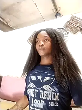 Snapshot of RoyalQueenxx chatting on February 27, 2025, 1:38 pm RoyalQueenxx online show from February 27, 2025, 1:38 pm