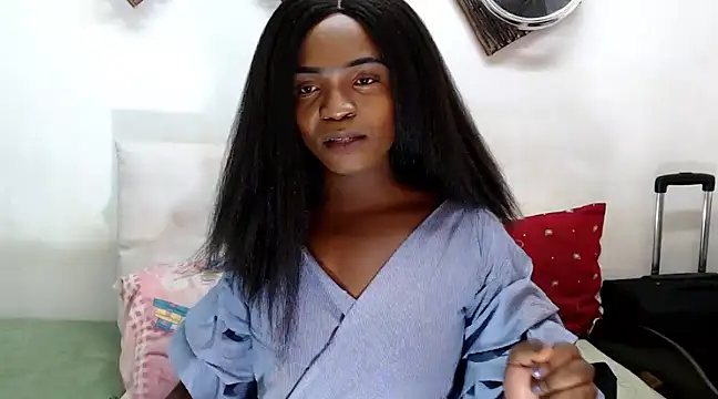 Snapshot of RoyalQueenxx chatting on February 19, 2025, 9:06 am RoyalQueenxx online show from February 19, 2025, 9:06 am
