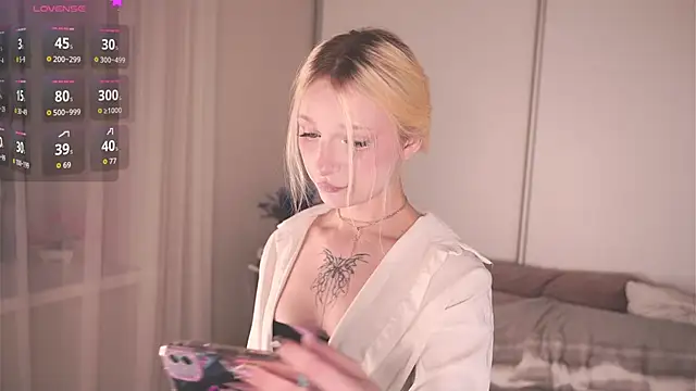 Naughty  Couplles online show from February 13, 2026, 4:07 pm